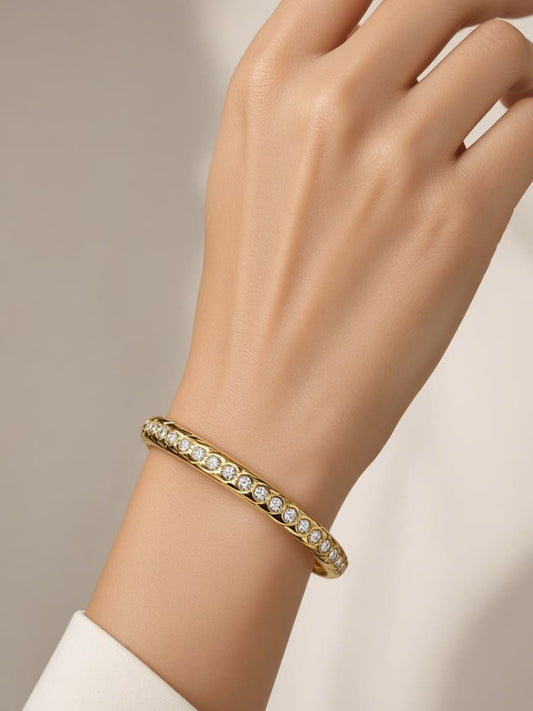 Shining Royale Handcuff