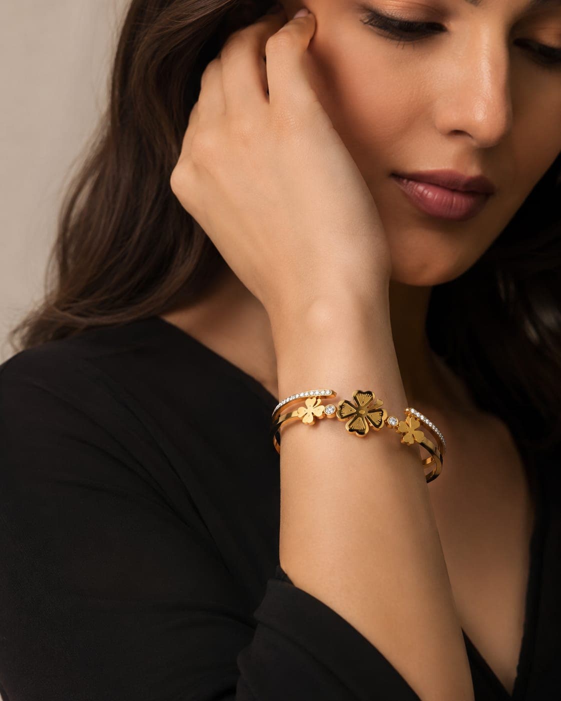 Luxury Four Leaf Clover Gold Cuff Bracelet for Women | Stainless Steel Crystal Open Bangle